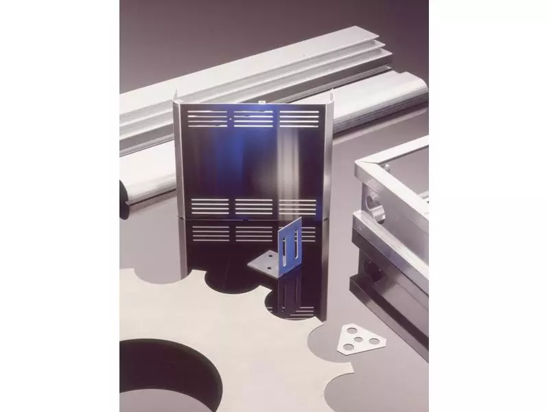 21 Stanzen und Lasern Bild 2.webp